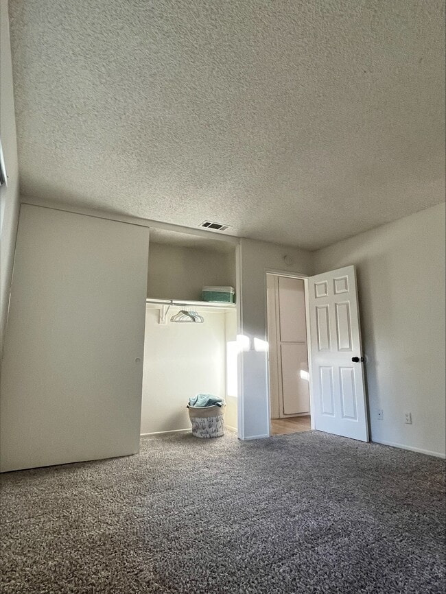 Photo - Kirby Gardens Apartments