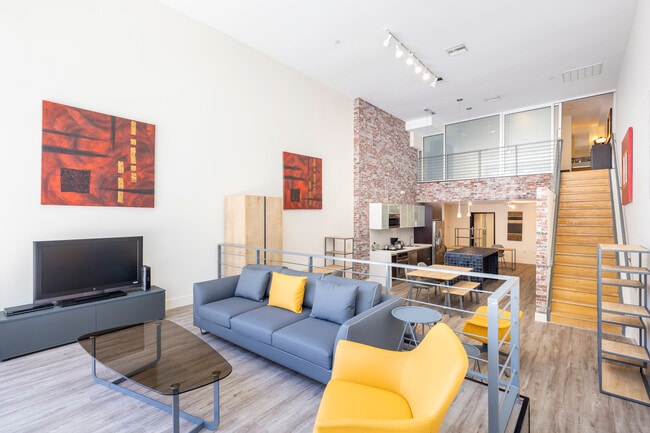 Photo - TENTEN WILSHIRE