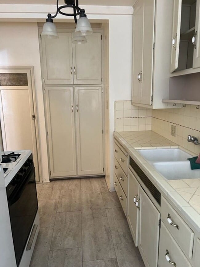 629- - 629- Apartment Unit #3