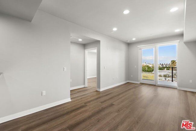 Photo - 7428 Santa Monica Blvd Unit 308