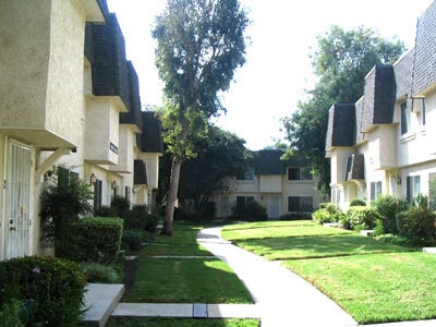 Building Photo - 19036 Kittridge St