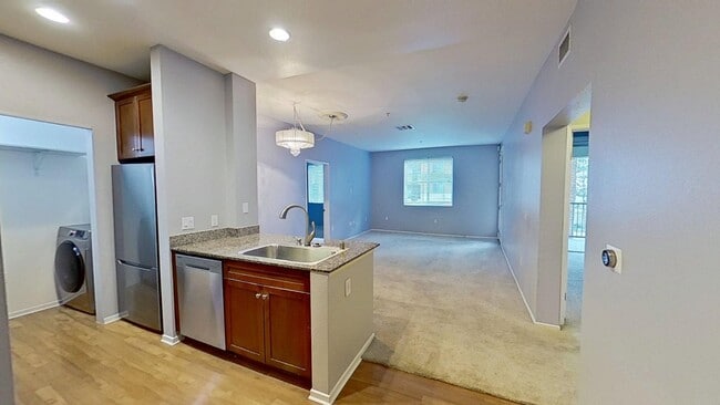 Building Photo - 2215 Scholarship