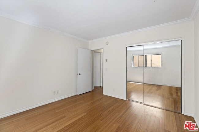 Photo - 1033 6th St Unit 105