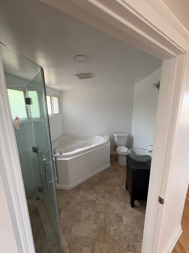 Bathroom - 1400 San Remo Dr Unit 1404 San Remo Drive