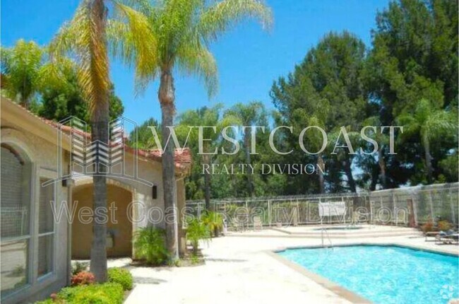 Building Photo - 2320 Del Mar Way Rental