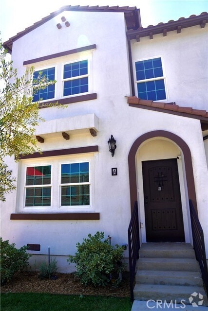 Building Photo - 6747 Pickering Ave Rental