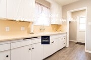 Photo - House - 3 Bedrooms / 2 Bathrooms - West Co...