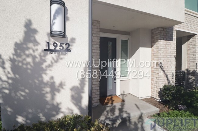 Photo - 4 Bed 3.5 Bath Townhome in Chula Vista w/ Washer/Dryer and 2-Car Garage