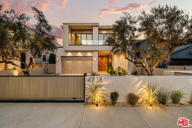 Building Photo - 4718 Lemona Ave