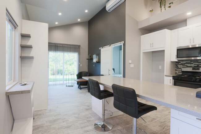 Living room - 23113 Erwin St