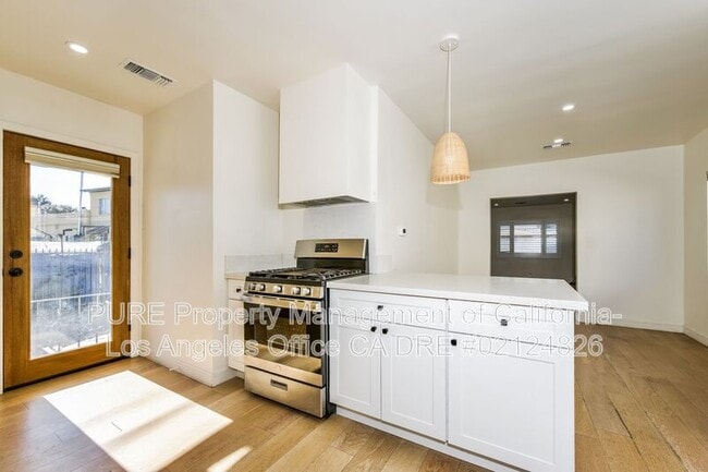 Photo - 2912 Covina St