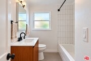 Photo - 5824 Bowcroft St Unit 2