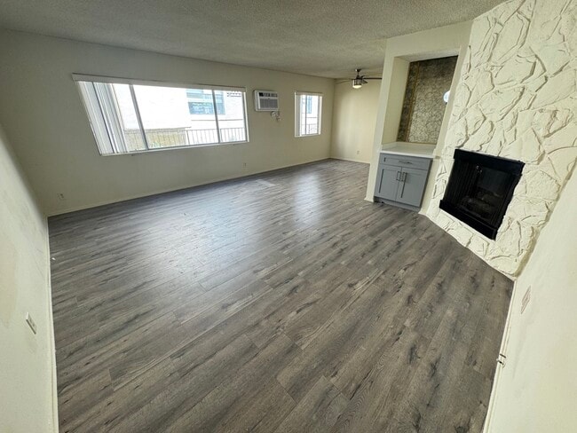 Photo - 1825 Glendon Ave