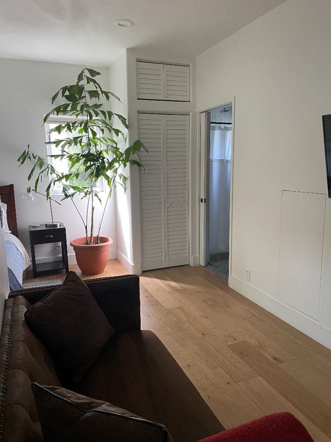 Photo - 648 E Fairview Blvd