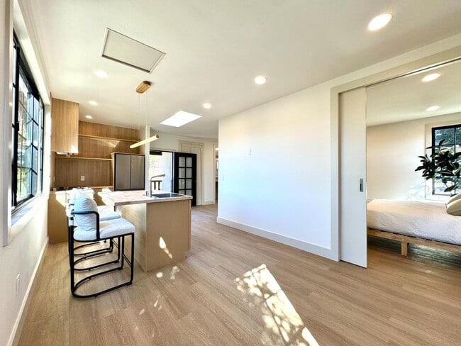 Building Photo - 3577 Louisiana St