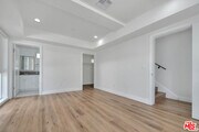 Photo - 967 1/2 Wilton Pl Condo