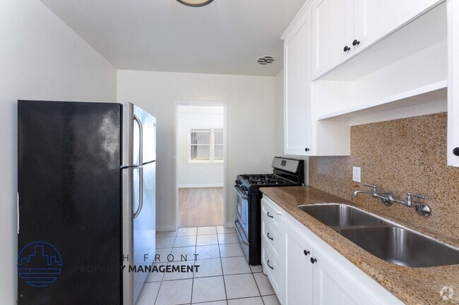Building Photo - 1249 E. 3rd St. Rental