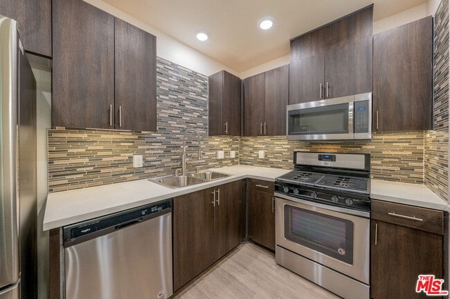 Photo - 124 W Colorado St Unit 105