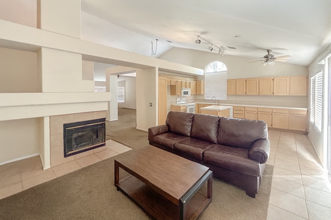 Photo - 39518 Chalfont Ln