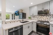 Photo - 950 N Kings Rd Unit 216