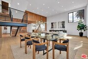 Photo - 611 Broadway St