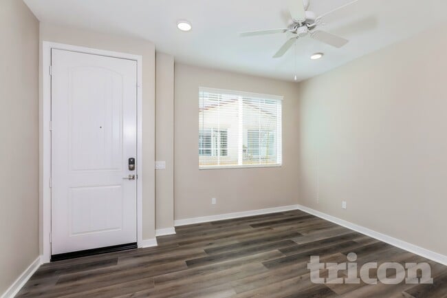 Photo - 24931 Padre Ct