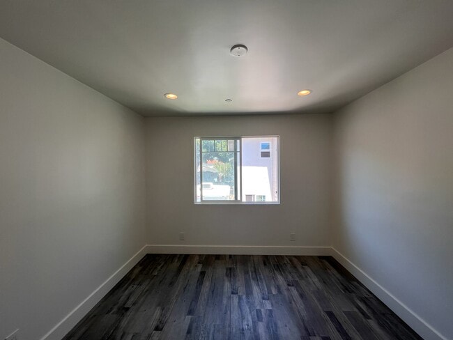 Photo - 4261 Lincoln Ave Unit Lincoln ADU