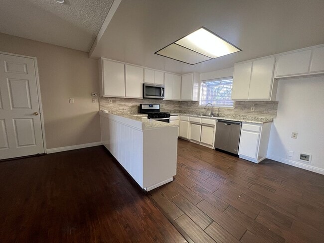 Photo - 3302-3306 DELTA AVE, / 8409 DOROTHY ST. Unit 3302
