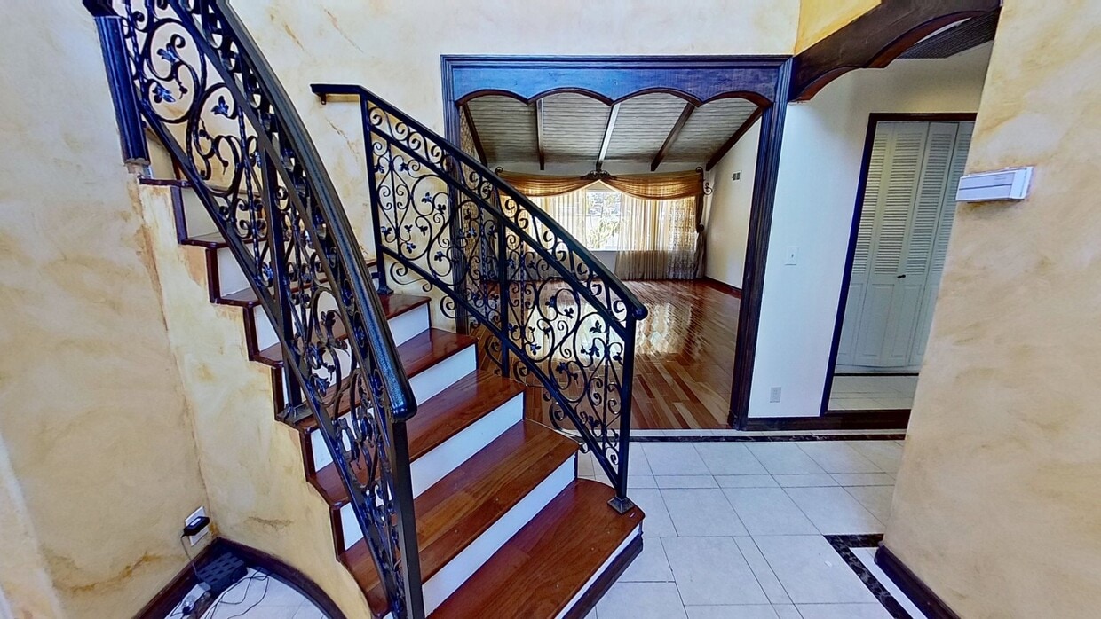 3D Tour - 4131 Mantova Dr