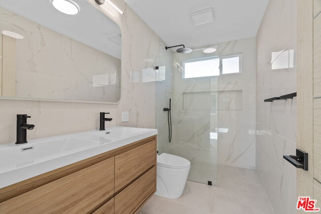 Photo - 38 Paloma Ave