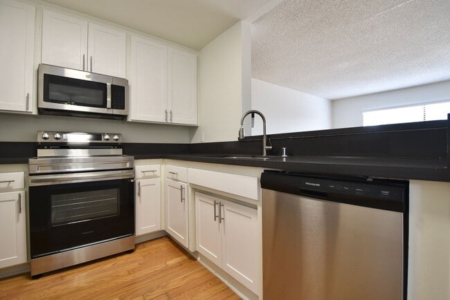 Photo - 12249 Oxnard St Unit 202