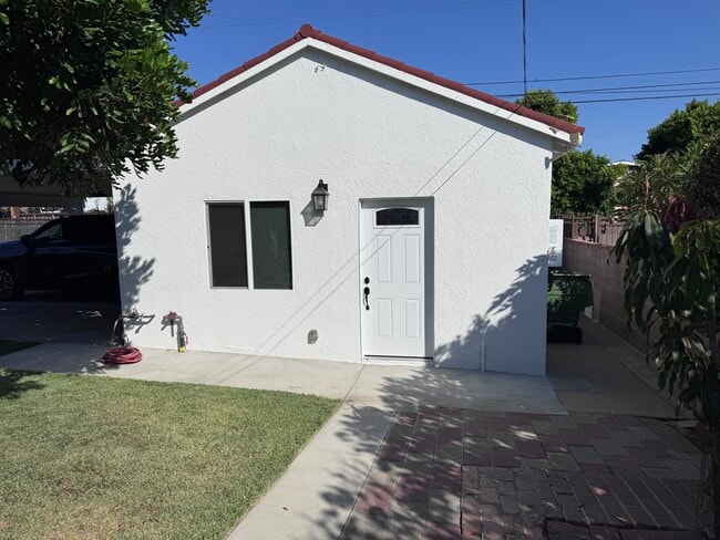Front of unit - 13180 Branford St House