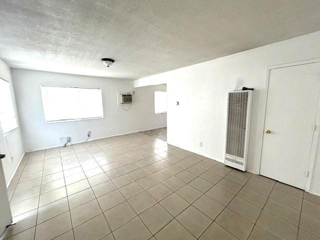 Photo - 429 W 6th St