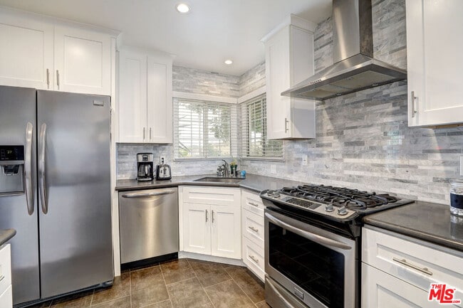 Photo - 11333 Culver Blvd