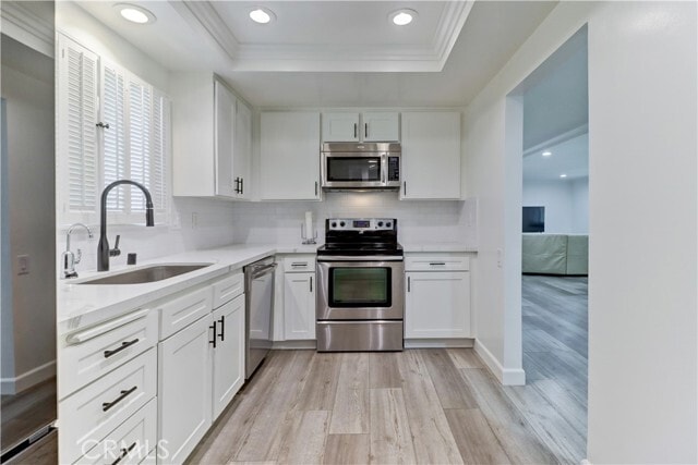 Building Photo - 5515 Paseo Del Lago W