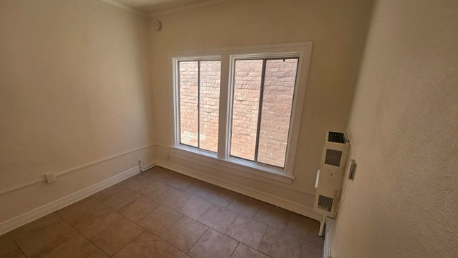 Photo - 239 W 25th St Unit 6