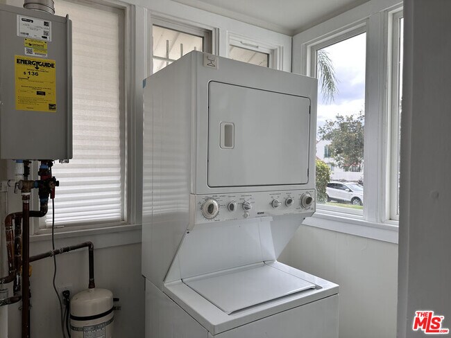 Photo - 1104 S Hudson Ave