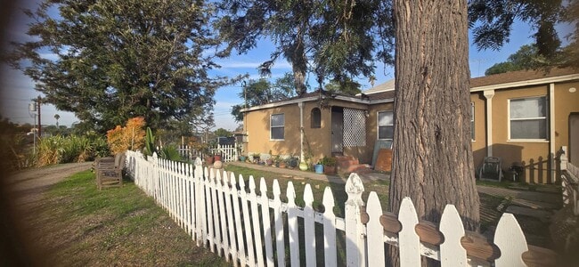 Building Photo - 6719-21 Wunderlin Ave Unit 6719 Wunderlin Ave