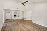 Photo - 4111 Reyes St