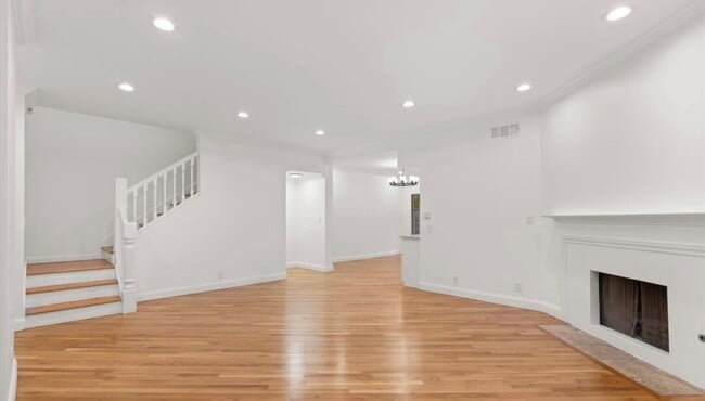 Photo - 124 Montana Ave