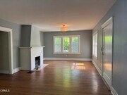 Photo - 742 N Mentor Ave