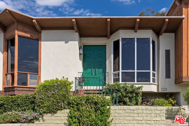 Photo - 11807 Bel Terrace