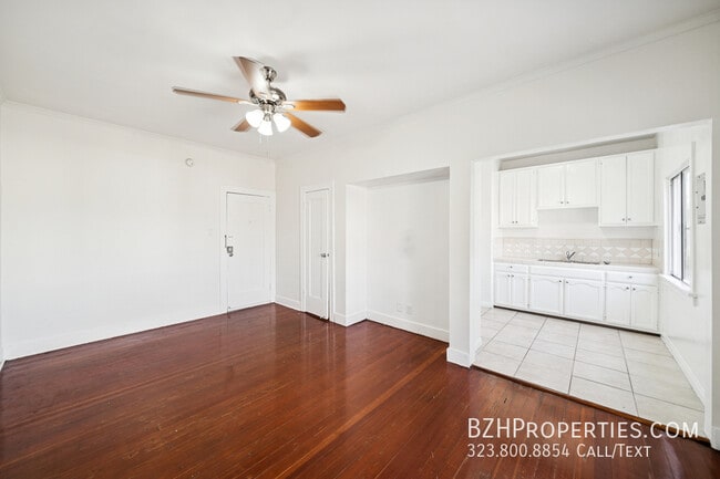 Photo - 1267 Vin Scully Ave Unit 28