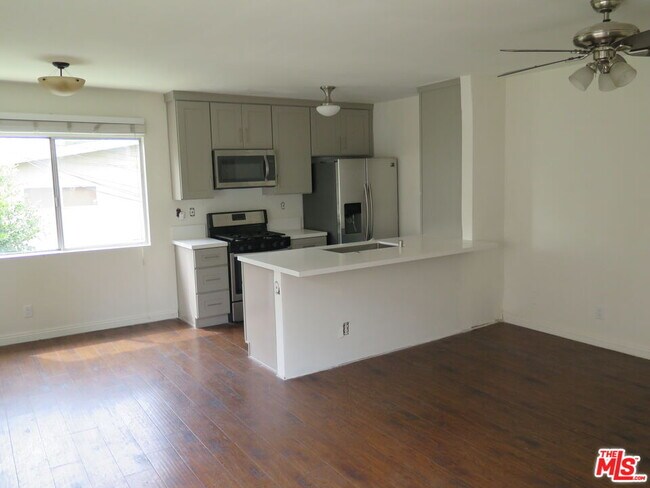 Photo - 12492 Gilmore Ave Unit 4