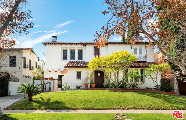 Photo - 119 N Orange Dr