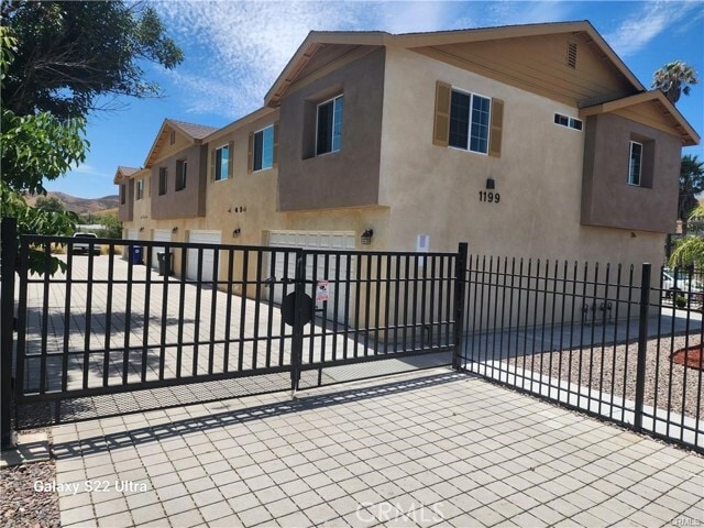Photo - 1199 W 41st St Townhome