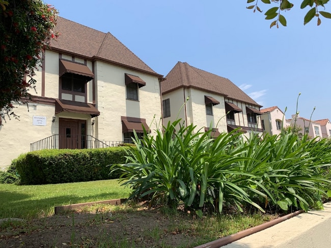 Building Photo - 1612-1616 Huntington Dr Rental