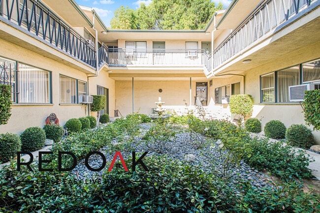 Photo - 6655 Franklin Ave Unit 4