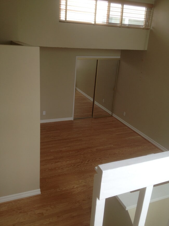 5th Foor - 100 Driftwood St Unit 1