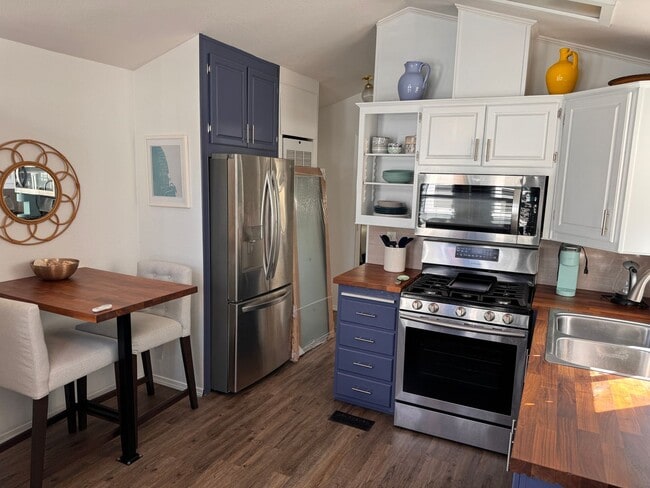 Photo - Grab Your Surfboard and Walk to Grandview Beach!